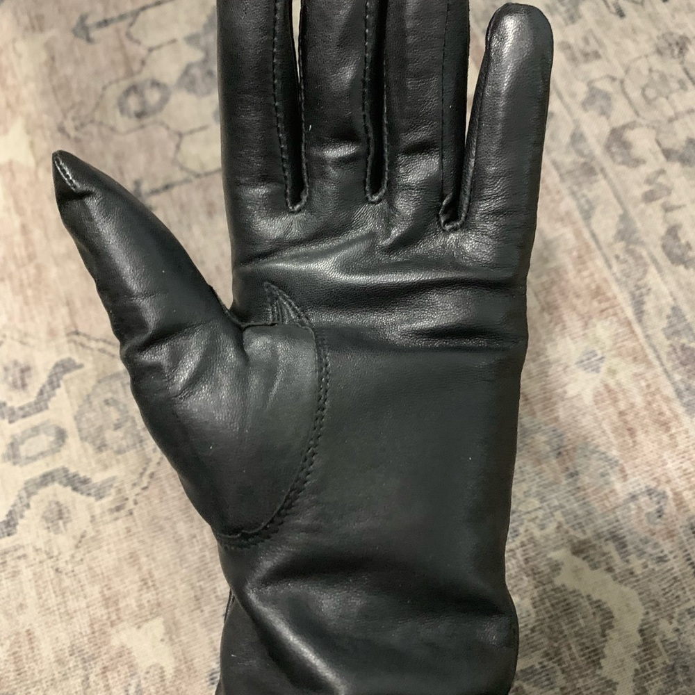 Elegant Leather Driving Gloves Black Gold Tone Zipper Detail S/M Isaac Mizrahi - Picture 8 of 15